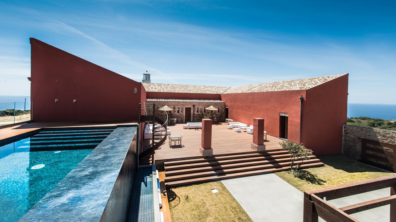 Faro Capo Spartivento Hotel