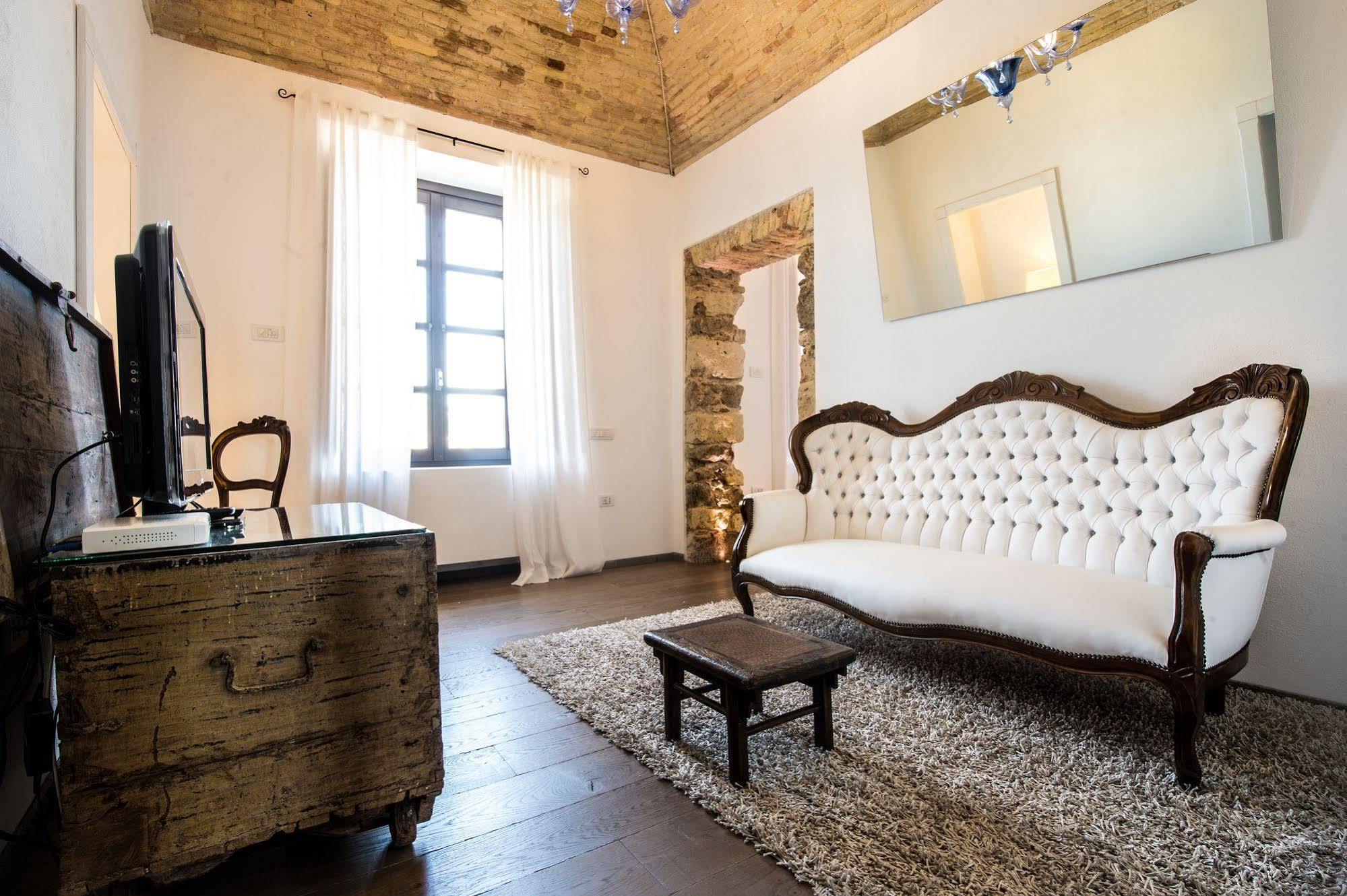Faro Capo Spartivento 5*