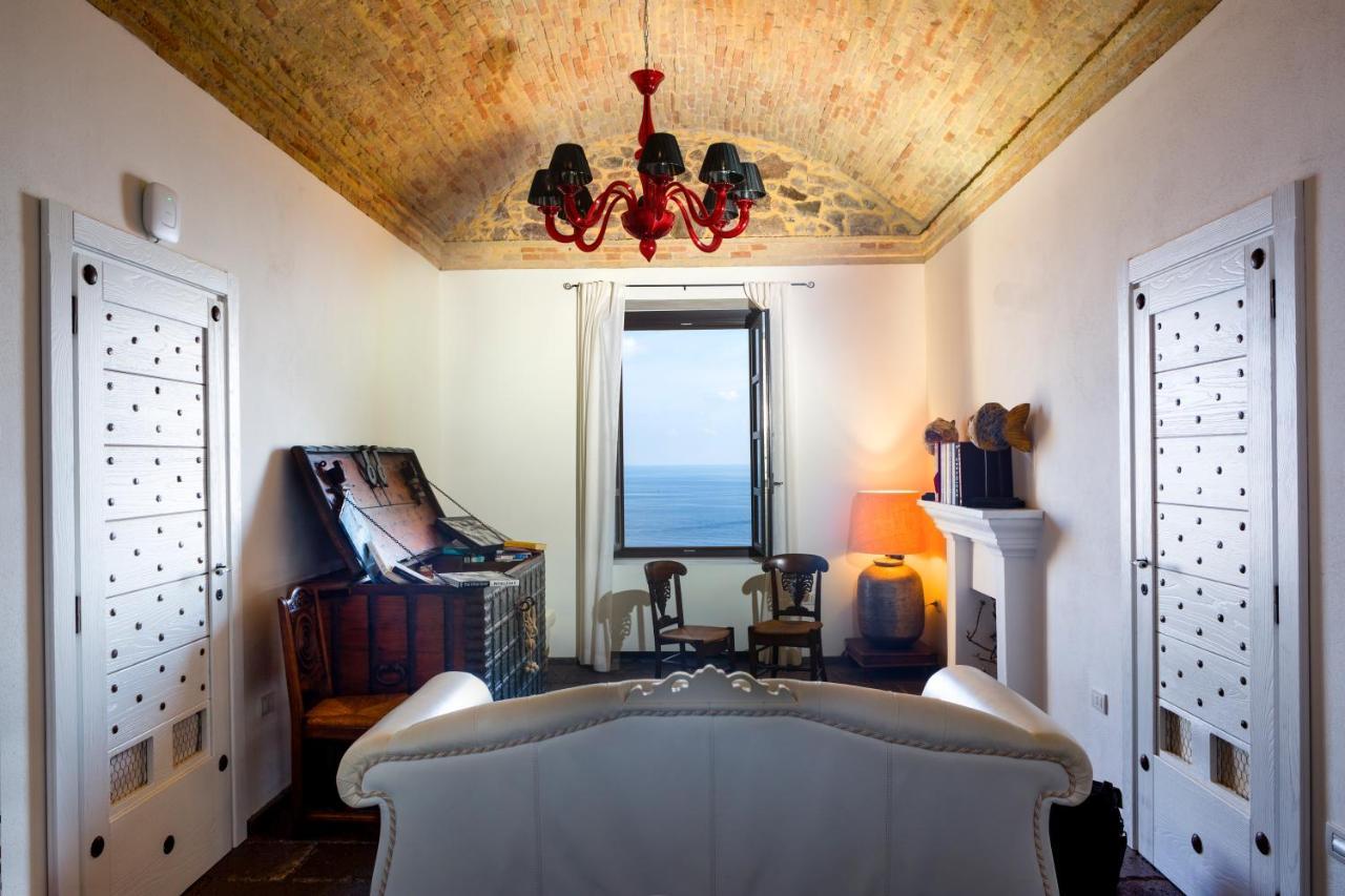 Faro Capo Spartivento Hotel 5*